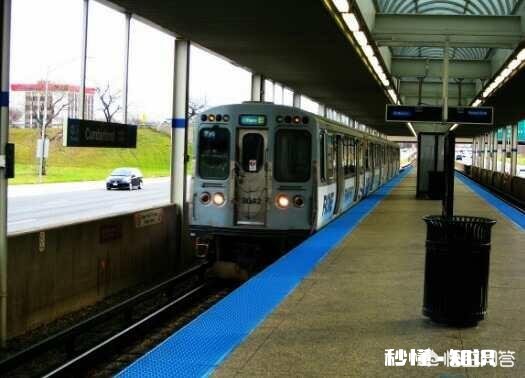 为什么地铁那么快,窗外的广告却看的那么清楚