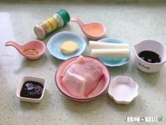 小时候的小笼包馅打水吗，怎么弄好吃