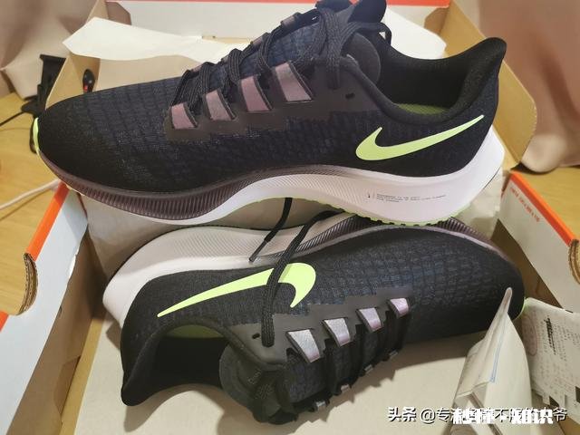 麻烦大神推荐1500以内的跑鞋