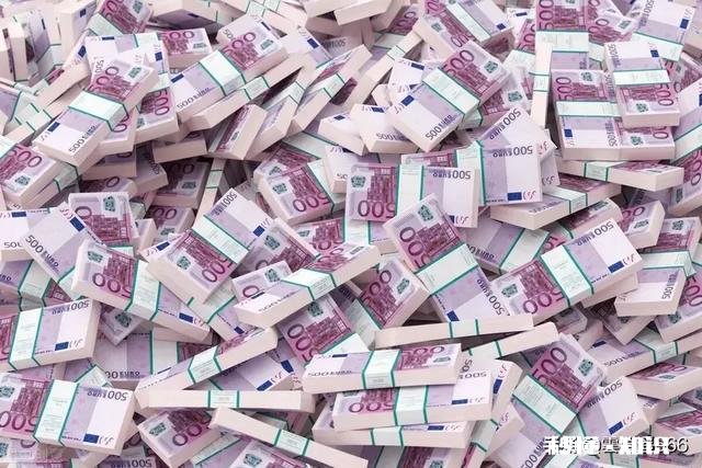 现在，除公务员医生老师，退休人员，还有哪些人员收入没降反升呢