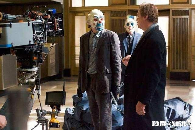 如果电影里的小丑遇到和他一样疯狂的人，会和他保持什么关系