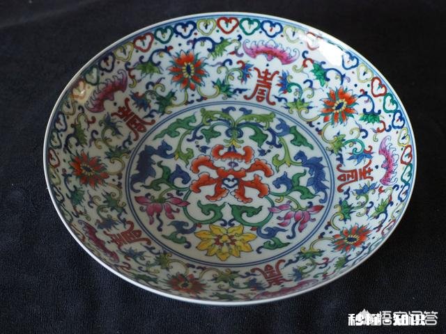 如何鉴别雍正斗彩梅瓶是否到代