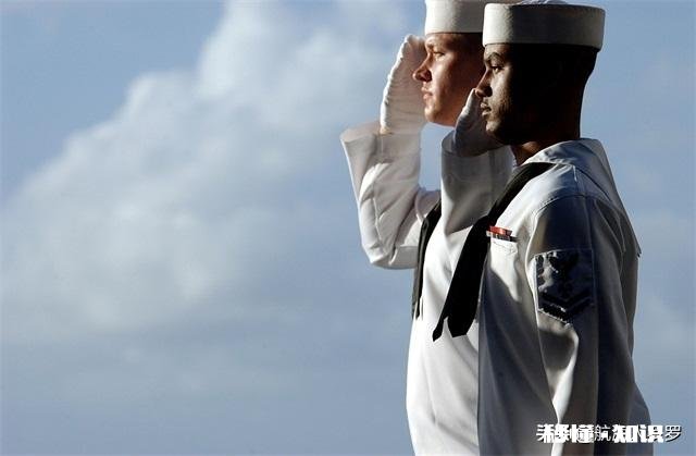 36了，人家让我去当保安，还有5险一金，你看这事成吗