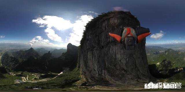 如果你迷失在野外，该如何生存，如何辨别方向，是原地等待还是什么