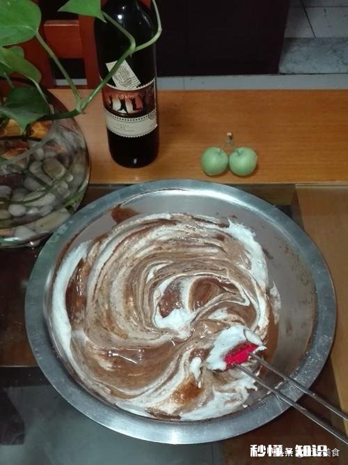 做蛋糕用的牛奶随便什么牛奶都可以吗，怎么做