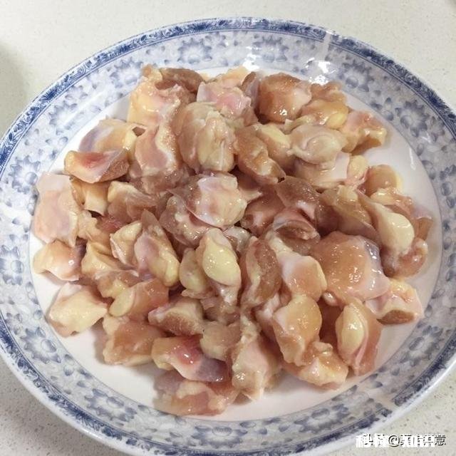 泡椒鸡脆骨怎么做