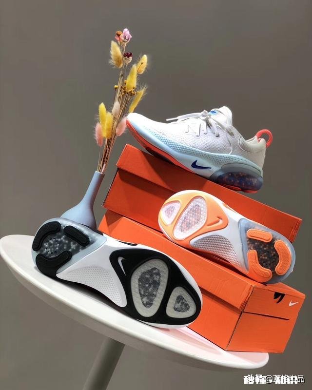 能否推荐一些冬天可以穿的运动鞋，例如耐克，李宁啥的