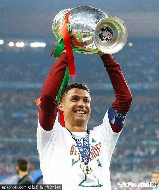 为什么大家都在说足球是梅罗时代，却不说罗梅时代