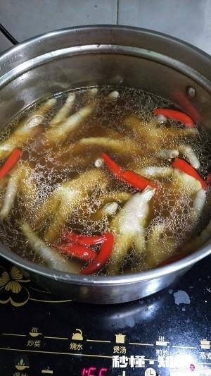 怎样用盐焗粉做鸡爪