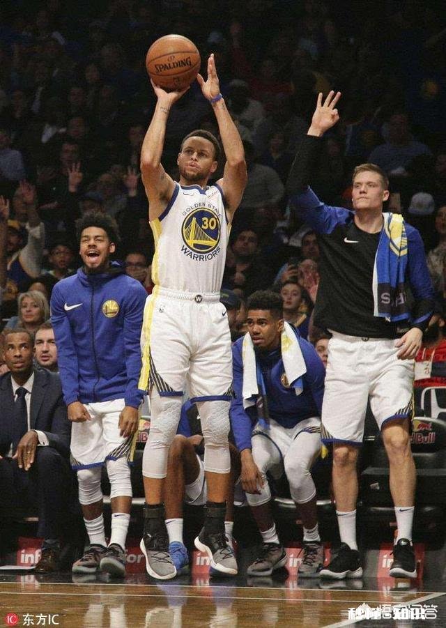 为什么NBA勇士队的库里、汤普森以及杜兰特被称作“水花三兄弟”对此你怎么看