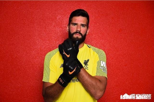 英超第4轮莱斯特城1:2不敌利物浦，客队门将阿利松玩火送大礼，如何评价他的表现