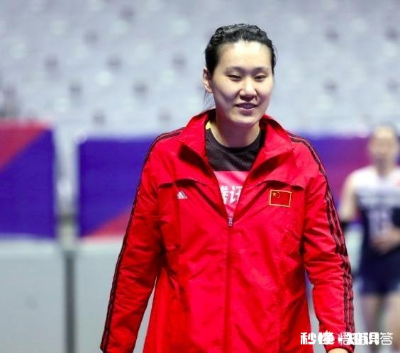 中国主场迎战多米尼加，有三名女排从始至终没有上场比赛，你怎么看