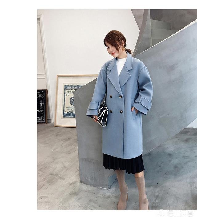 蓝色泡泡袖大衣配什么鞋子好看