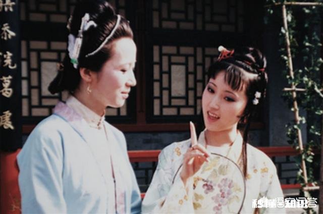 红楼梦七十回，李纨丢了块手帕为什么那么着急寻找