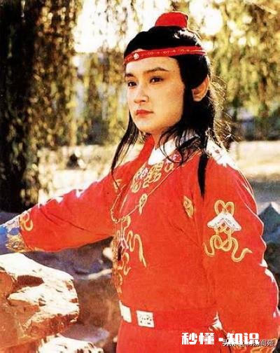 宁国府唱大戏，人人爱看，贾宝玉怎么就觉得无聊了还跑去袭人家里