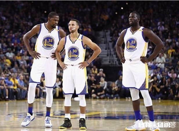 有人说勇士队一边在夺冠一边在培养新人，而拥有过詹姆斯的球队却一直在拿新人交易，对此你怎么看