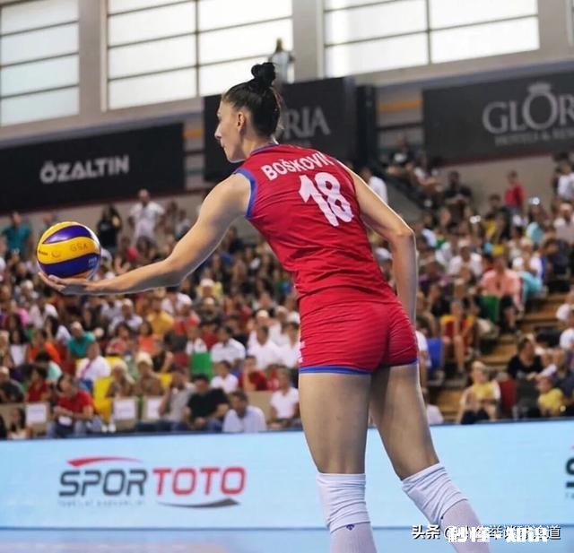 日本女排那么矮也能大力跳发，为什么大个子的中国女排却少有人做你怎么看