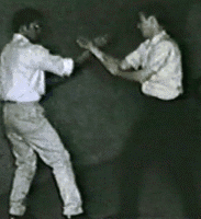 为什么李小龙一秒能打出九拳