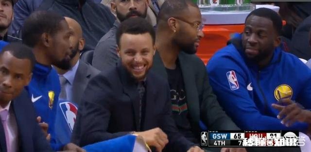 火箭大胜勇士队，火箭队主力球员全部开怀大笑，为什么勇士队主力球员也都在笑