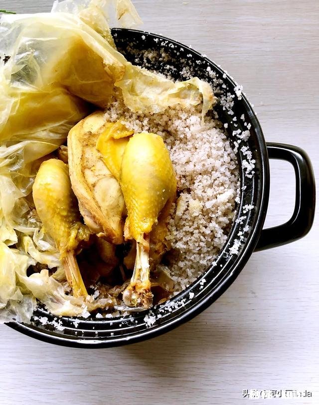 盐焗鸡先腌还是先除水怎么样好