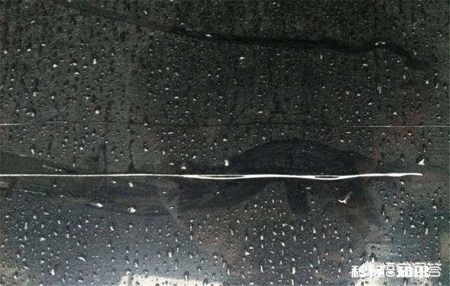 汽车有划痕、伤了底漆，去买一只补漆笔好好还是去4s店修复比较好