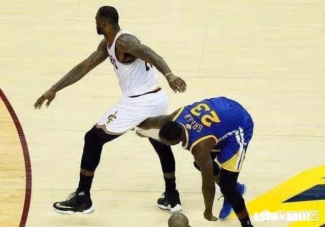 勇士有可能用格林换暮年詹姆斯+库兹马吗，这样可以继续王朝吗