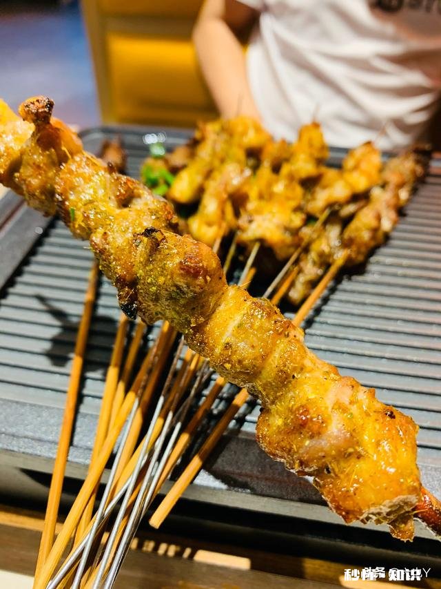 20岁了，坚持打篮球和田径，目前186，还能长高吗