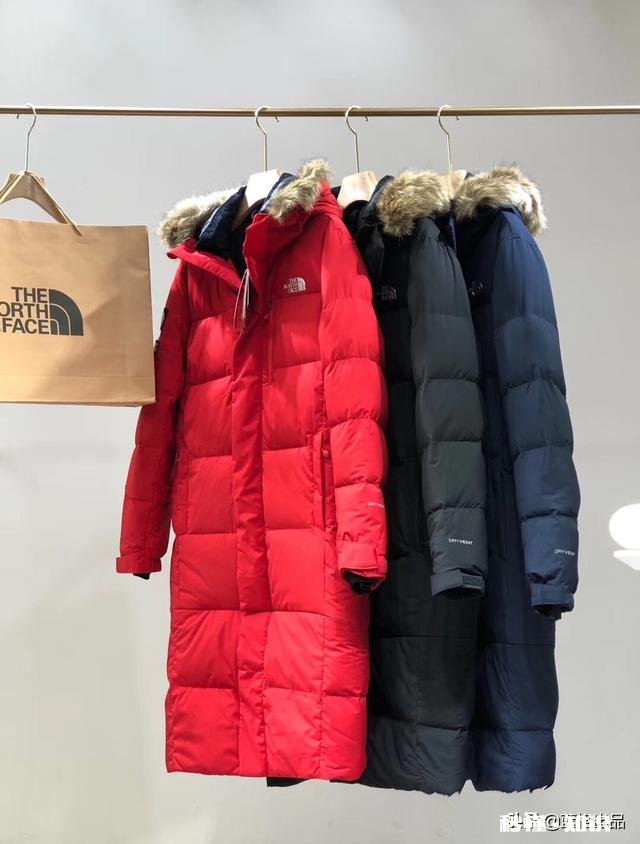 优衣库和哥伦比亚羽绒服哪个好些