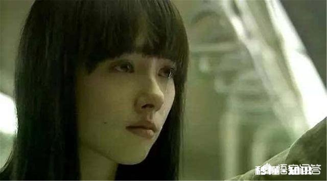 单位的同事和领导什么事都不告诉我明显孤立我我该怎么办