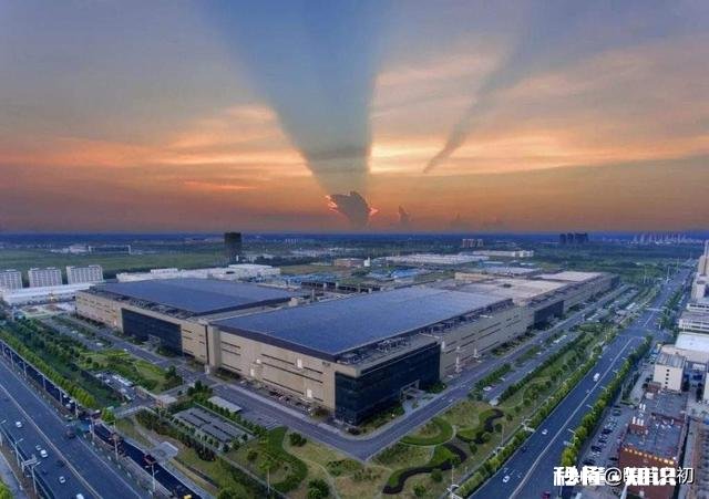 儿子在重庆上大学念大一，现在适合在重庆买房子吗