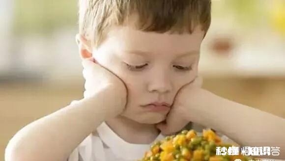 宝宝不爱吃饭怎么办总是吃零食怎么办