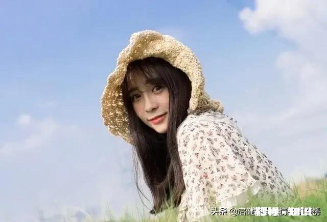 和女生喝完酒,她主动挽着我,让我陪她荡秋千,这样我可以表白嘛