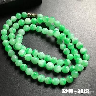 翡翠算盘珠好还是翡翠圆珠好