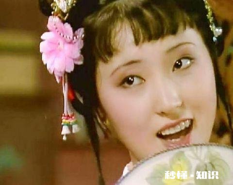 林黛玉如果真是白富美应该很有见识,为什么到了贾府却时刻怕露怯