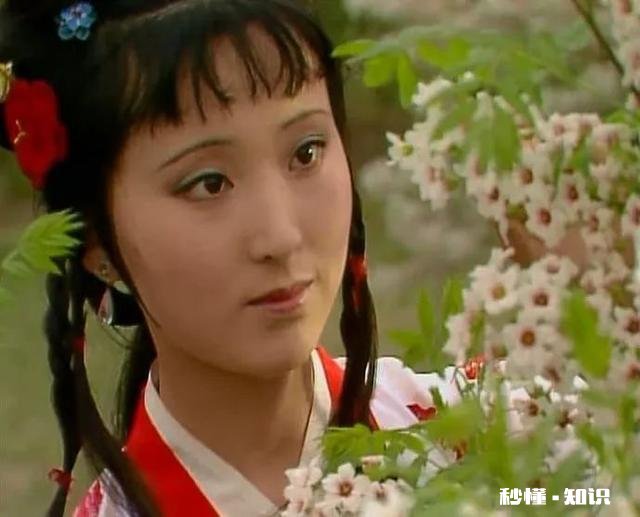 林黛玉如果真是白富美应该很有见识,为什么到了贾府却时刻怕露怯