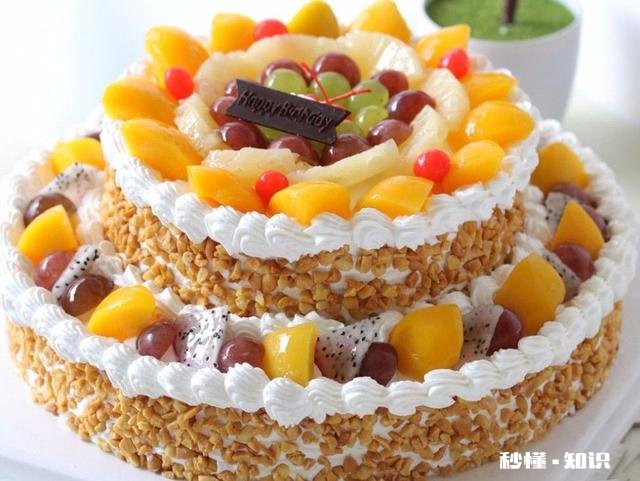 拿自己过生日吃剩下的蛋糕，分给同学是不是不太好