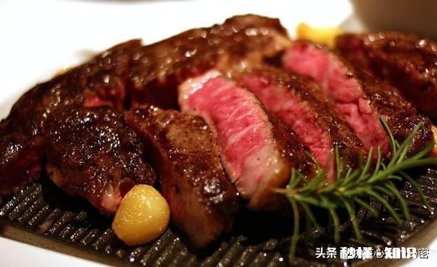 你吃牛排时，喜欢吃几成熟呢