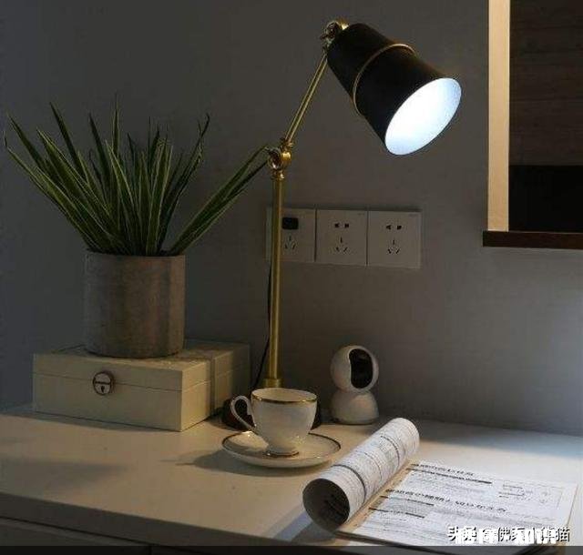 22岁女生考研失败,工作一年后边复习边工作继续二战,能行吗