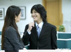 女生和我聊的蛮多的，每天基本一个多小时，但是有男朋友能追到吗