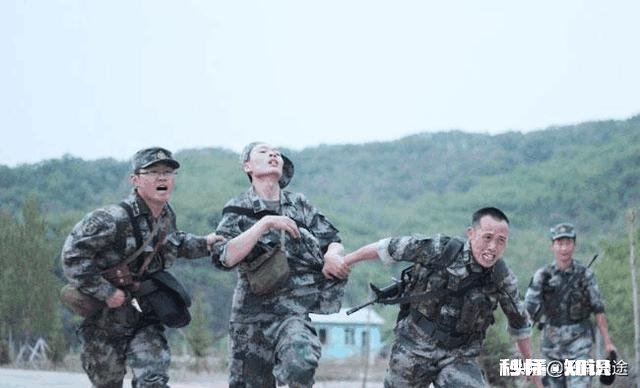 考士官学校和在部队直接转士官的区别有哪些