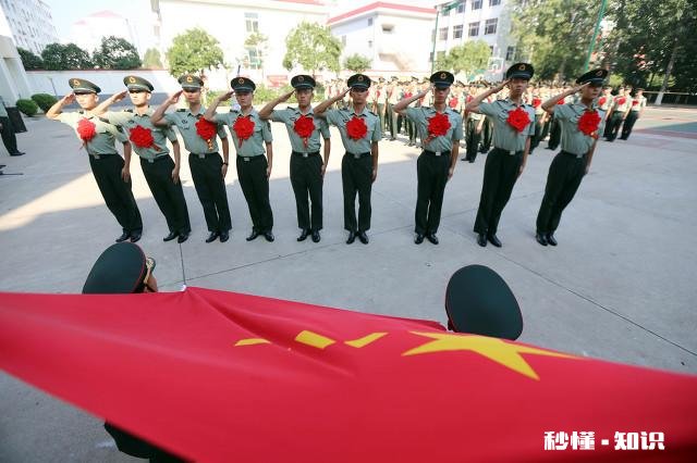 考士官学校和在部队直接转士官的区别有哪些