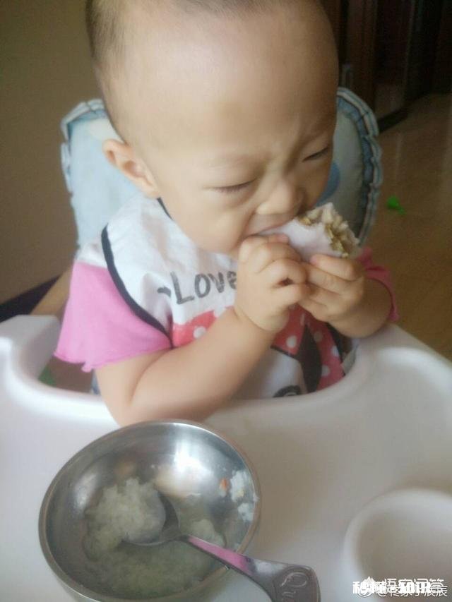 3岁宝宝自己可以吃饱饭吗