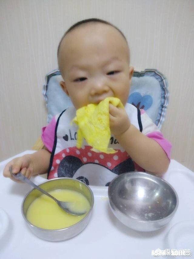 3岁宝宝自己可以吃饱饭吗