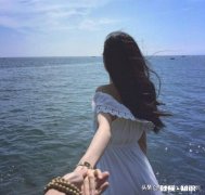 女友跟她的异性好友是情侣头像，说明什么