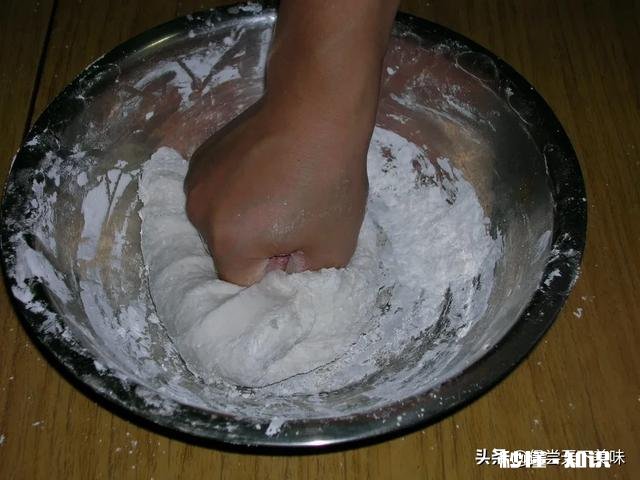 木薯粉做丸子是用开水好还是用凉水好