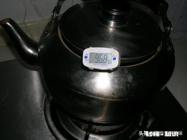 木薯粉做丸子是用开水好还是用凉水好