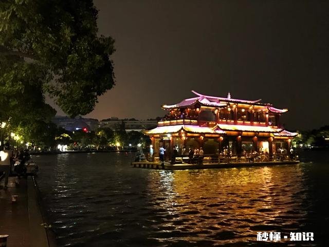 西湖的夜景有多美