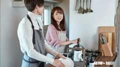 岳母生日我没去参加，老婆瞒着我给她转了一万元，我打她有错吗