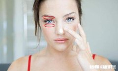 擦完防晒霜脸上画眼线晕妆用什么好散粉吗