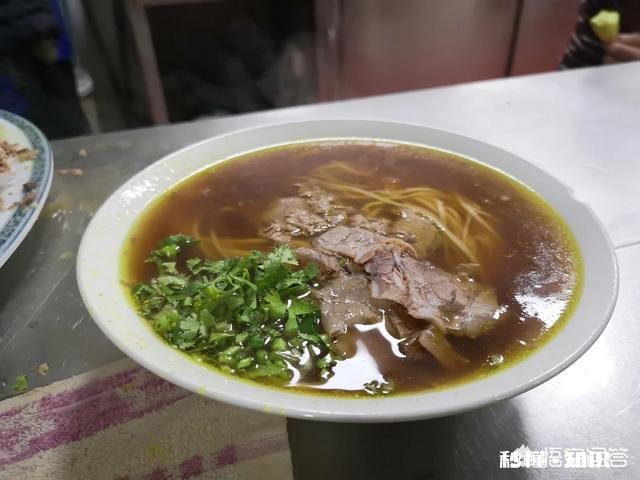 开面馆怎么选址